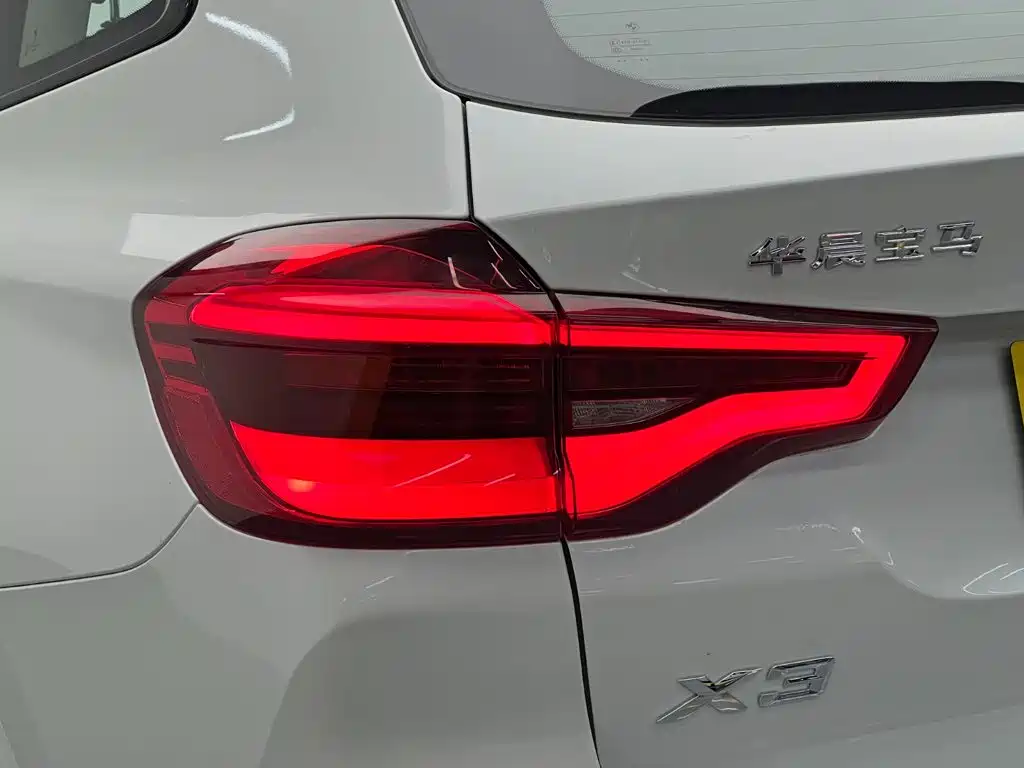 BMW X3 — фото 10