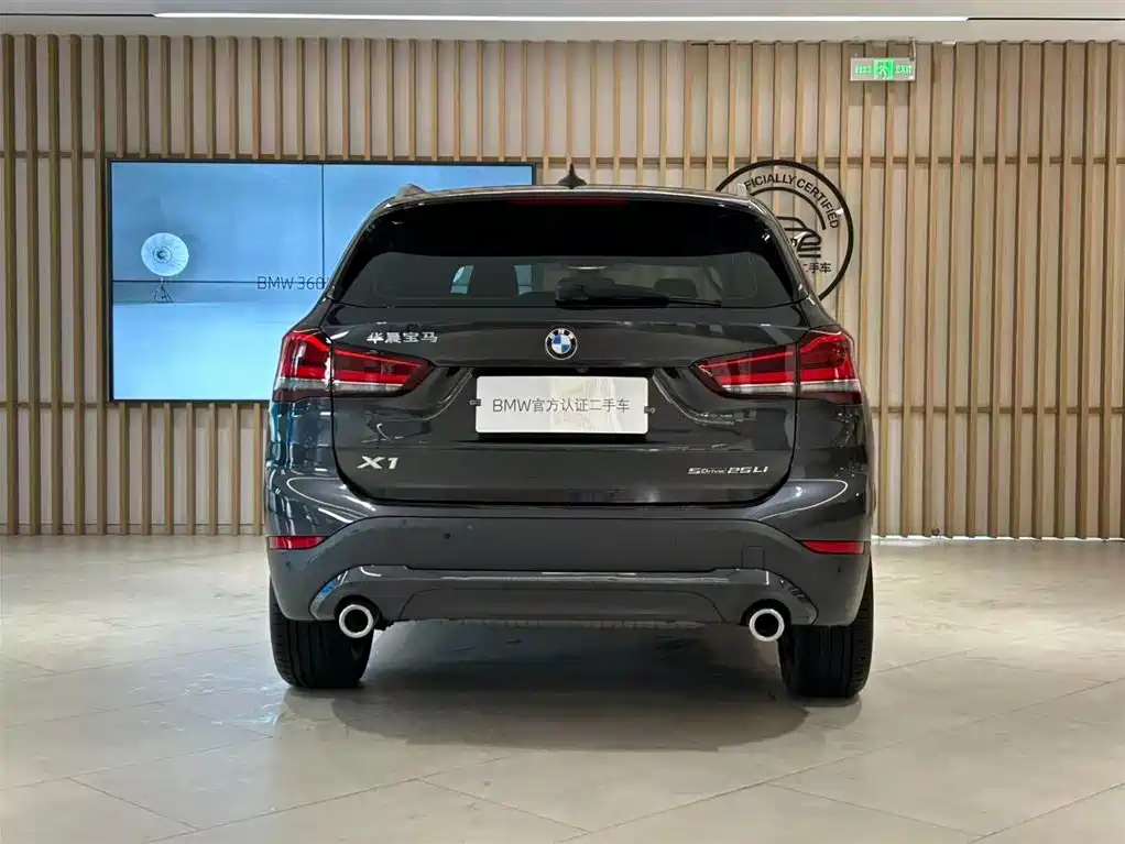 BMW X1 — фото 11