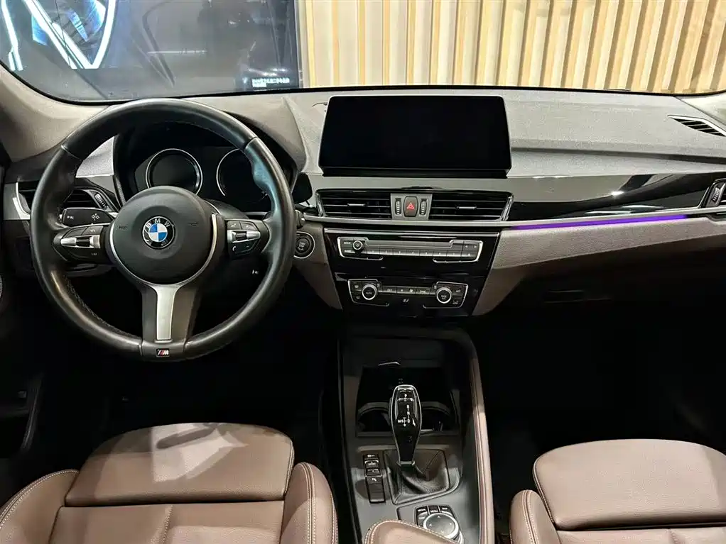 BMW X1 — фото 13
