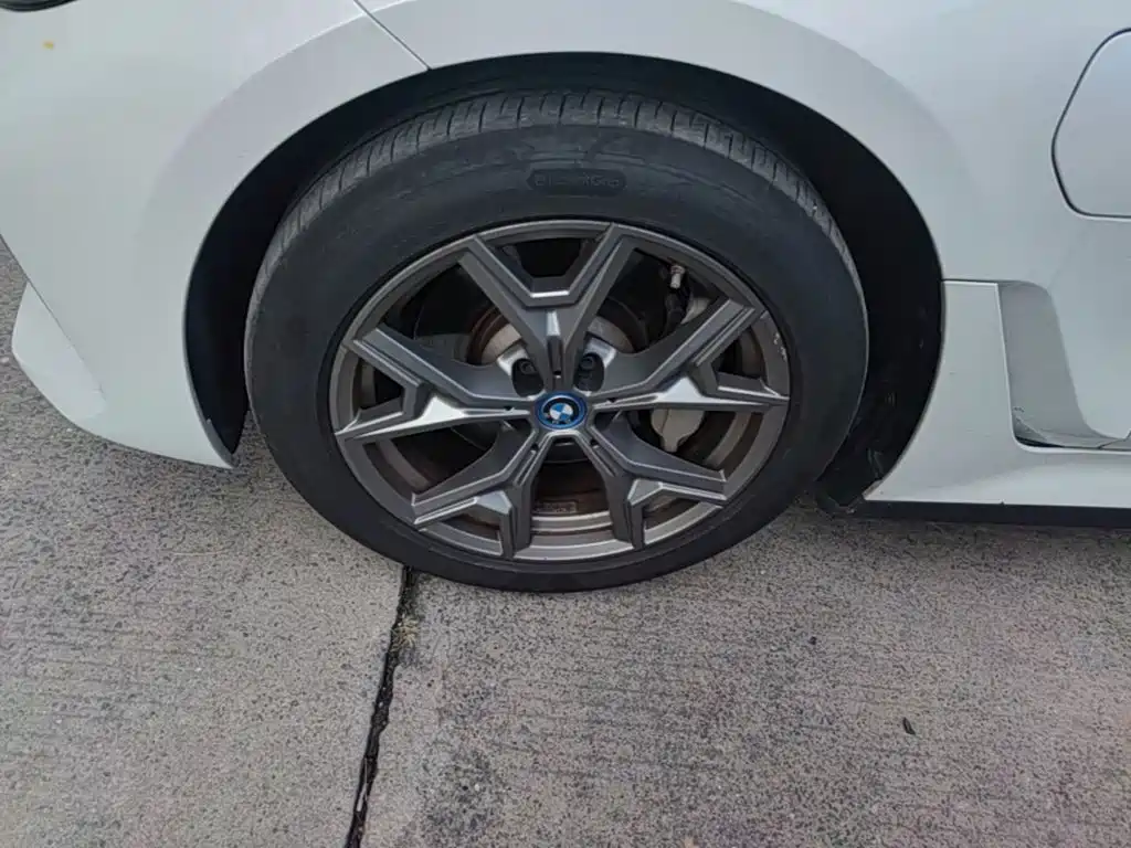 BMW i3 — фото 22