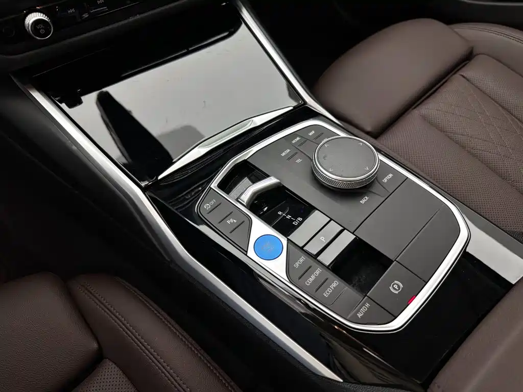 BMW i3 — фото 13