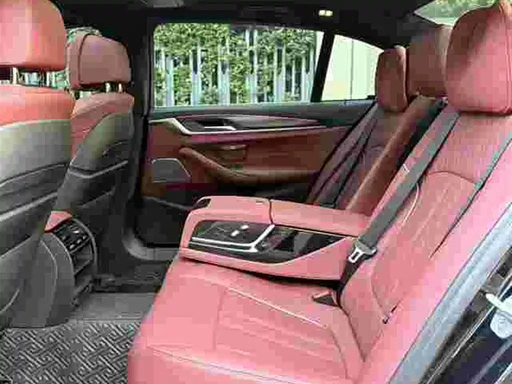 BMW 5 Series New Energy — фото 8
