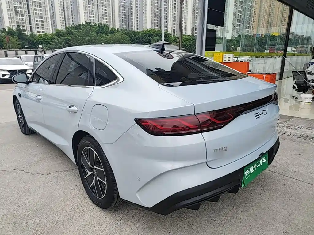 BYD Qin L — фото 5