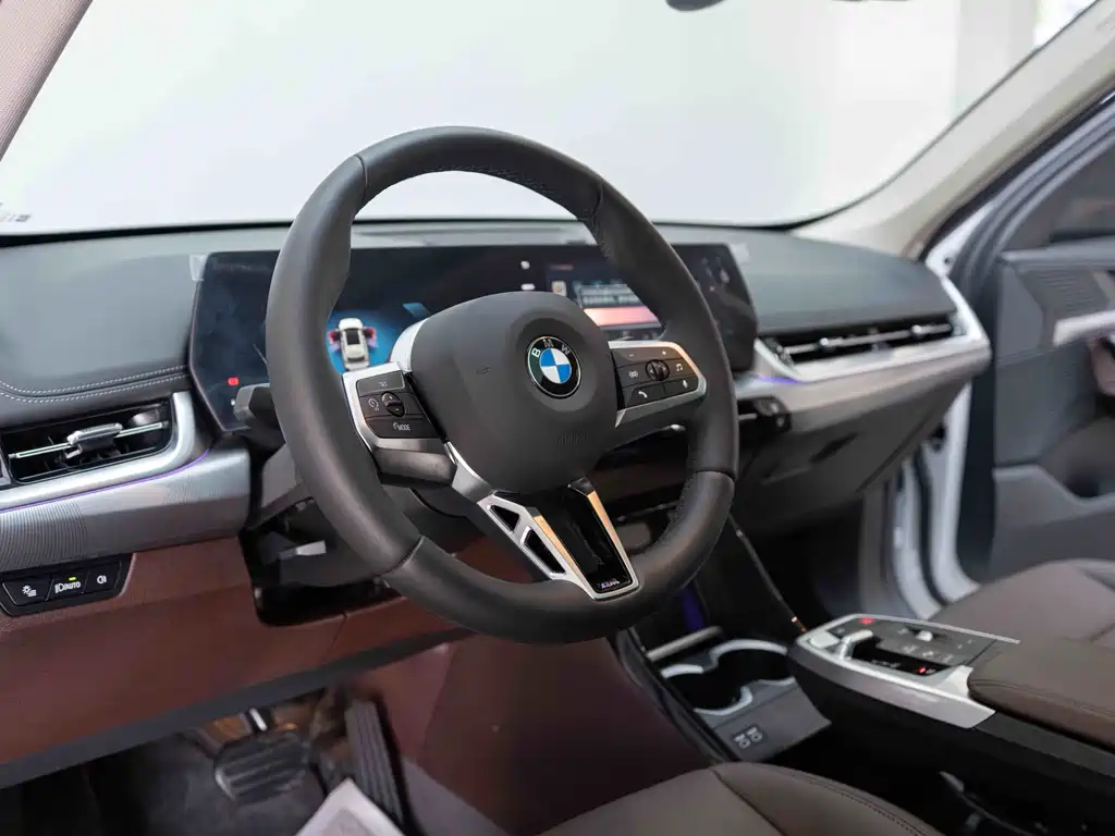 BMW X1 — фото 11