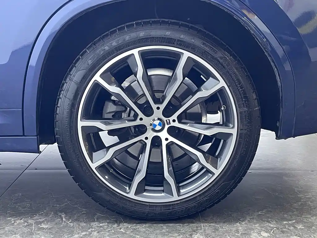 BMW X3 — фото 10