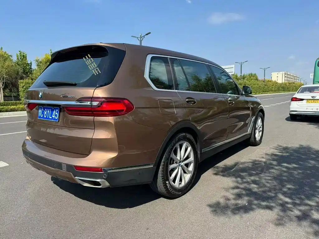BMW X7 — фото 4