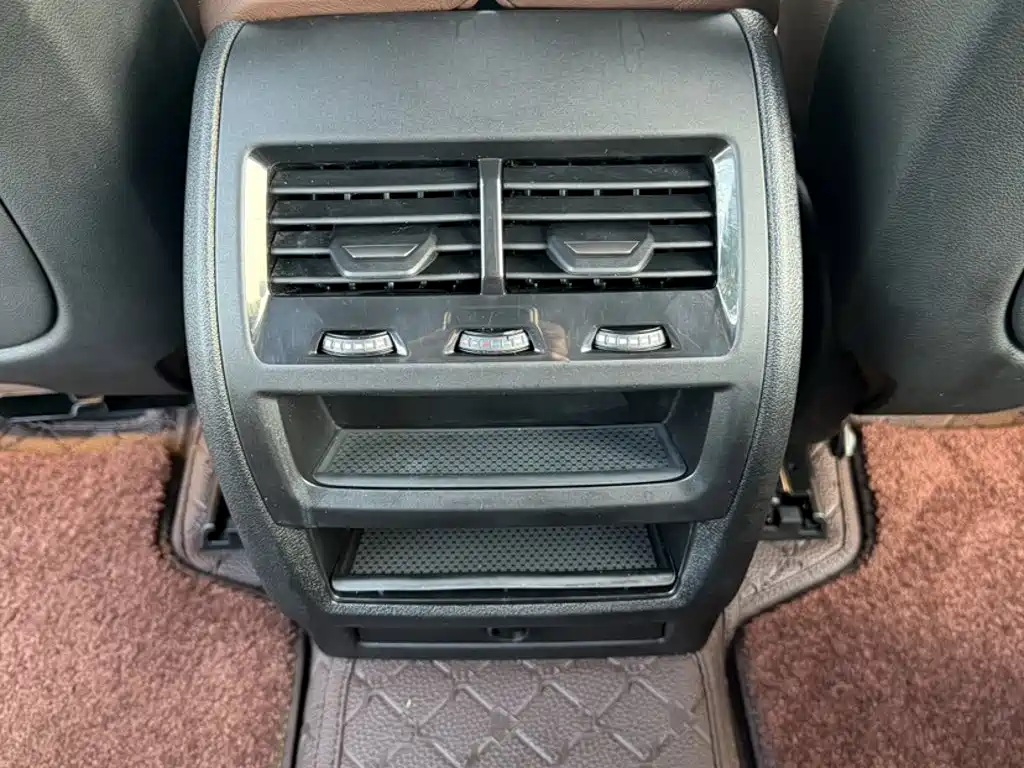 BMW X5 (Import) — фото 2
