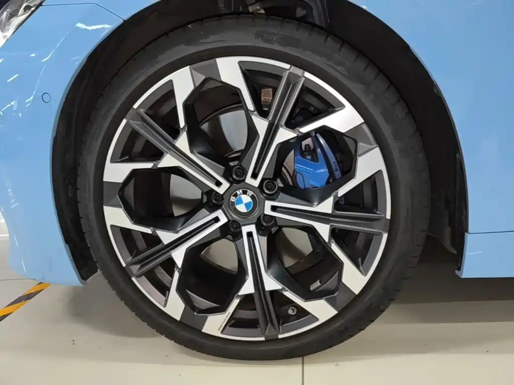 BMW M240i — фото 22