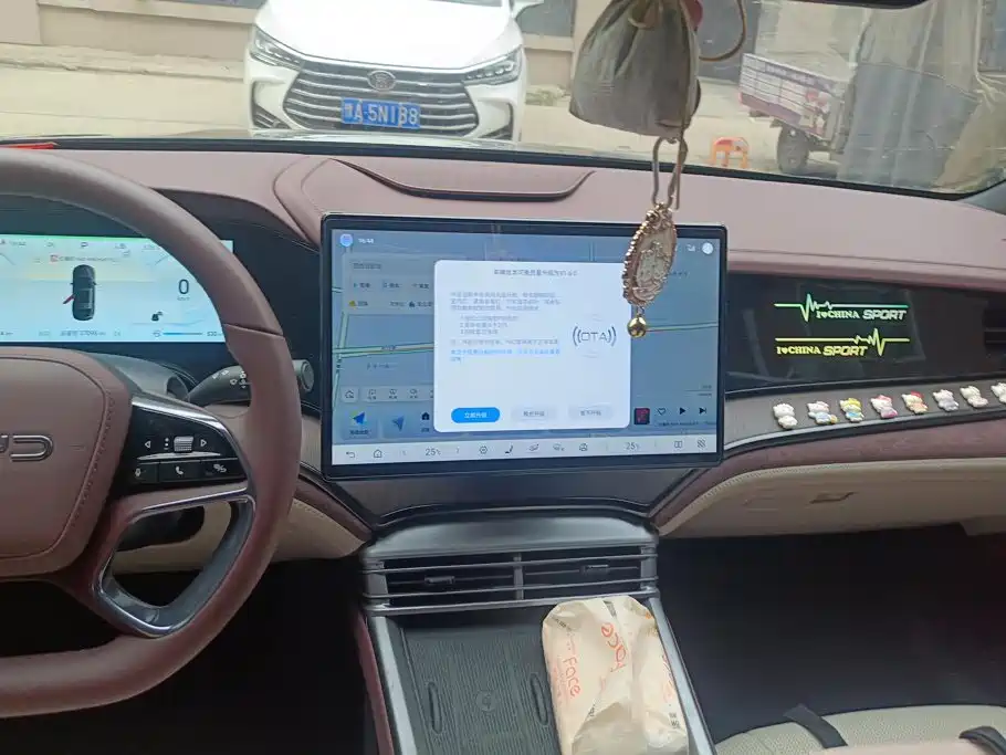 BYD Seal — фото 13