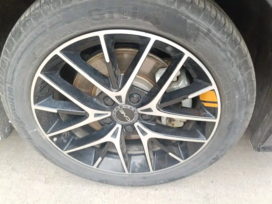 BYD Seal — фото 6
