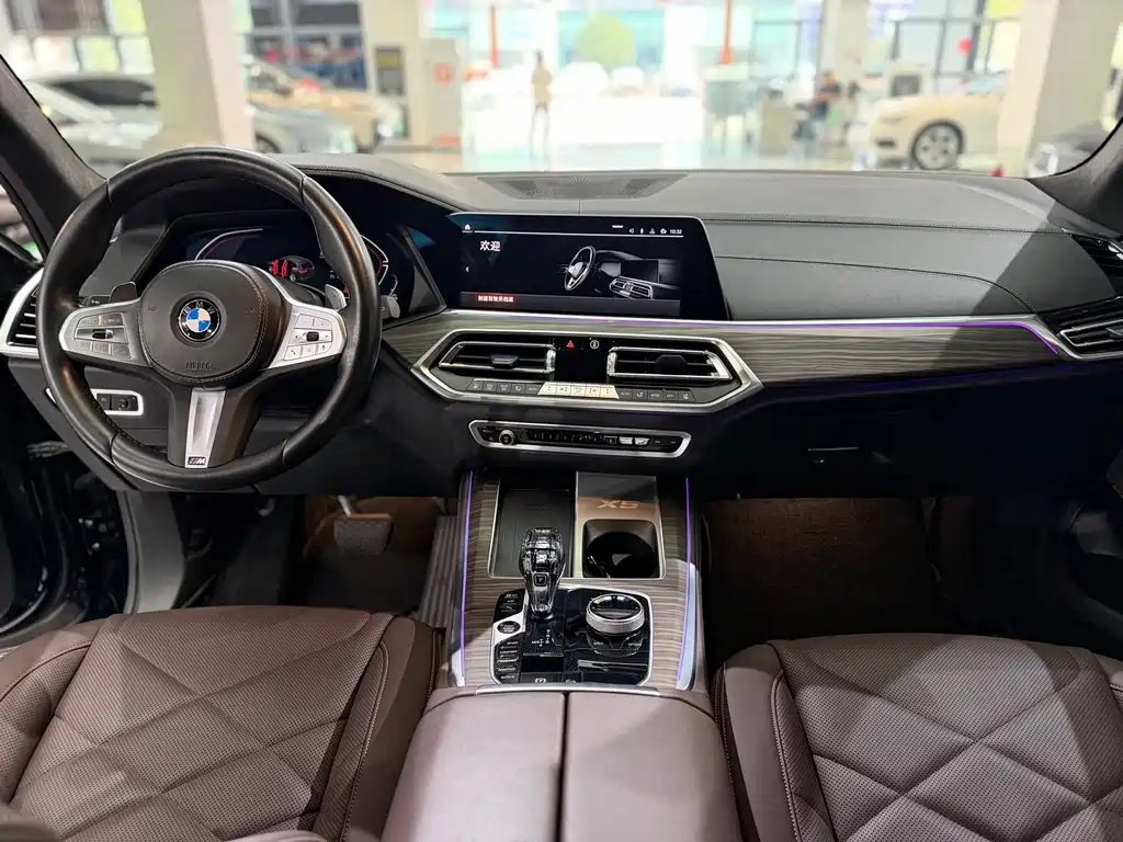 BMW X5 — фото 11