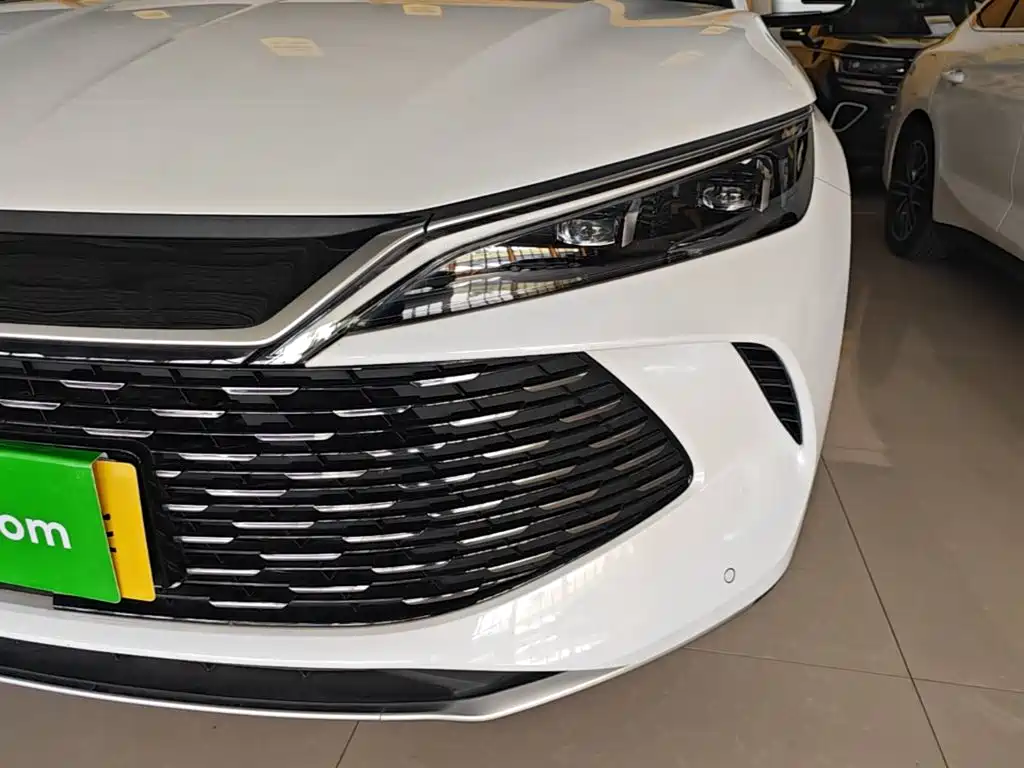 BYD Qin L — фото 24