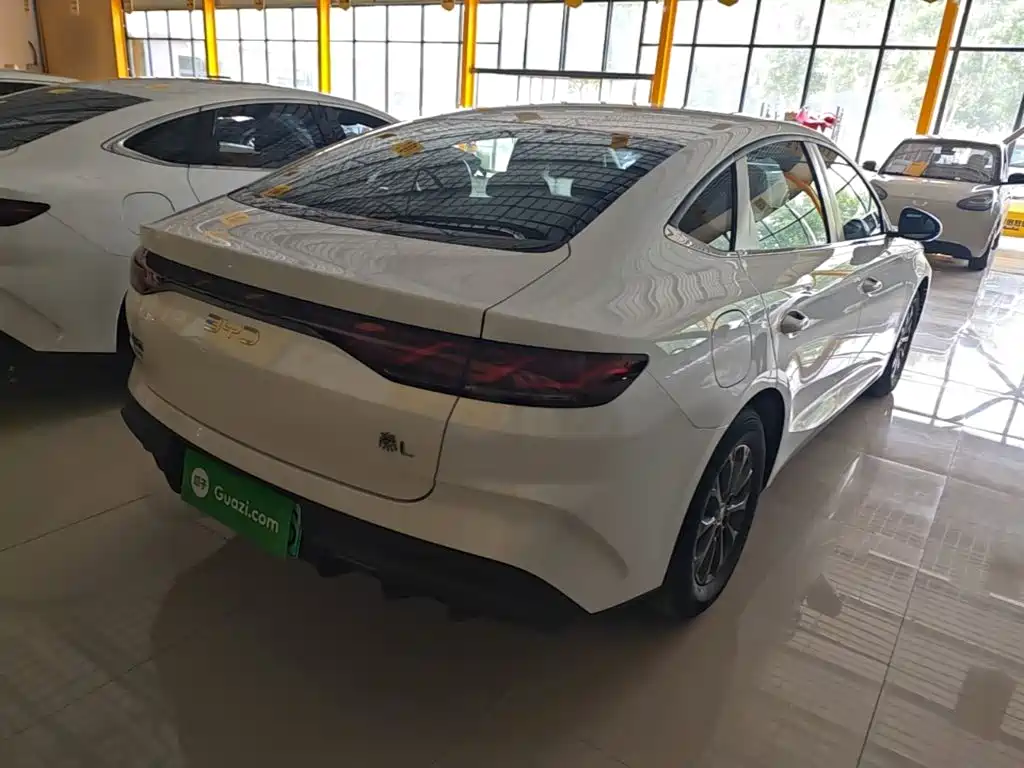 BYD Qin L — фото 7