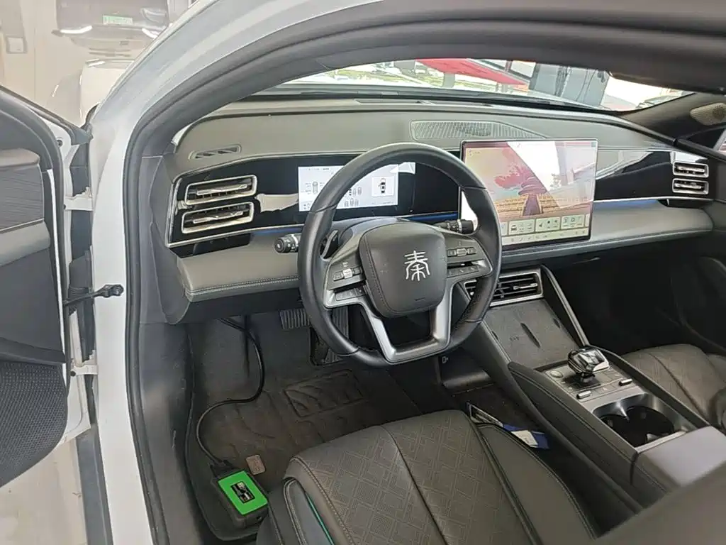 BYD Qin L — фото 11