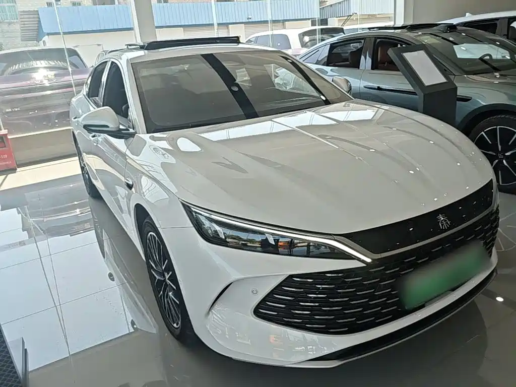 BYD Qin L — фото 4