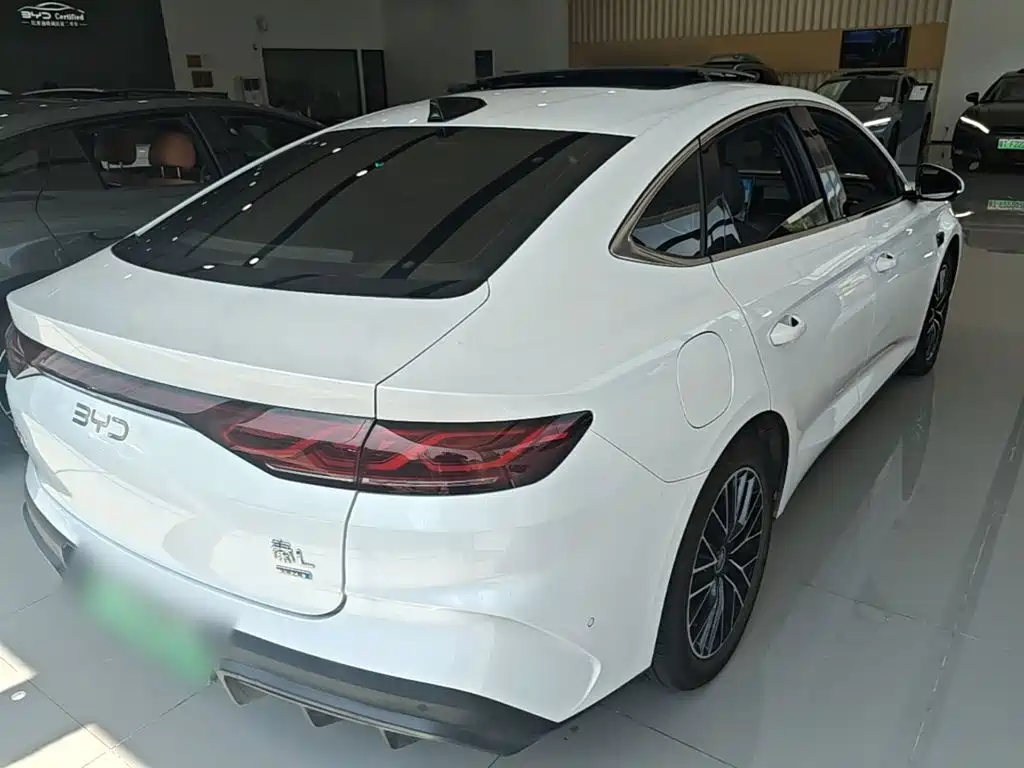 BYD Qin L — фото 7