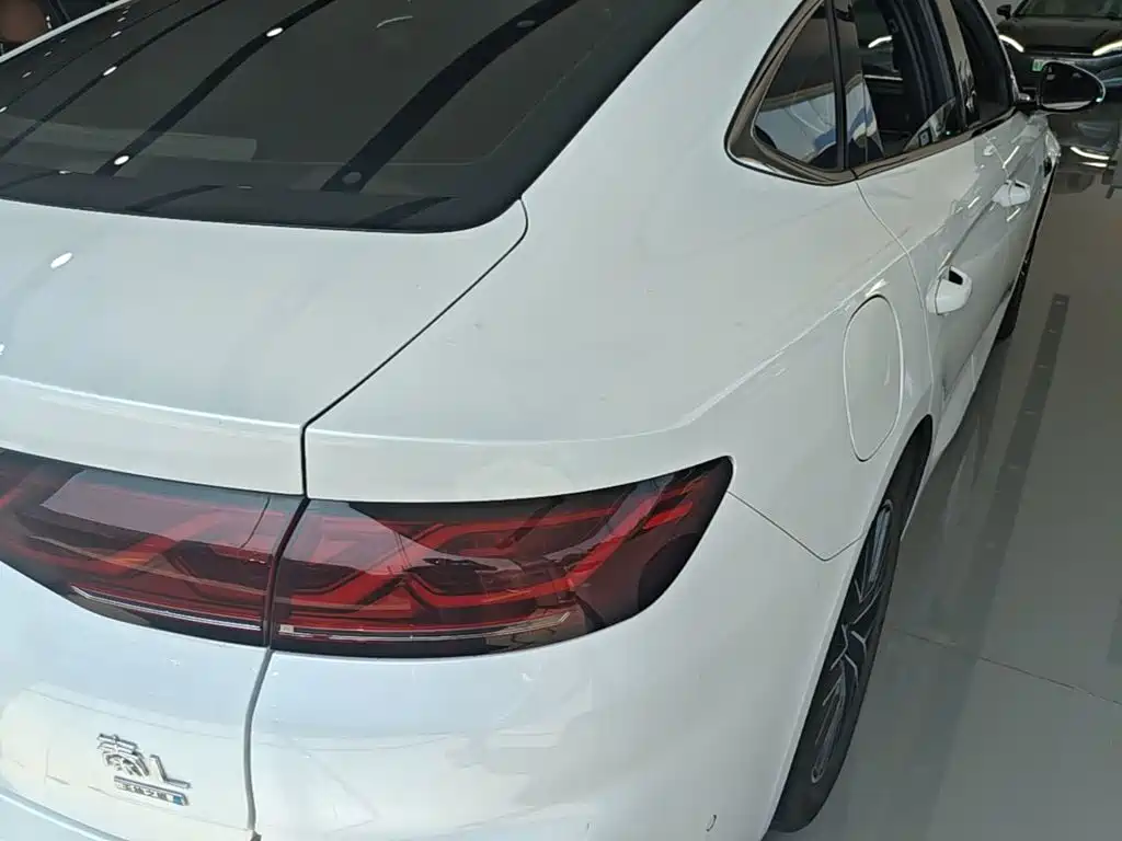 BYD Qin L — фото 8