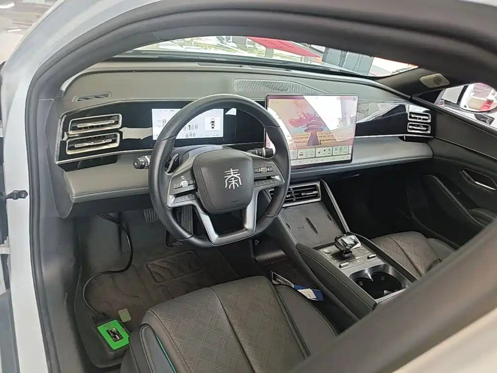 BYD Qin L — фото 10