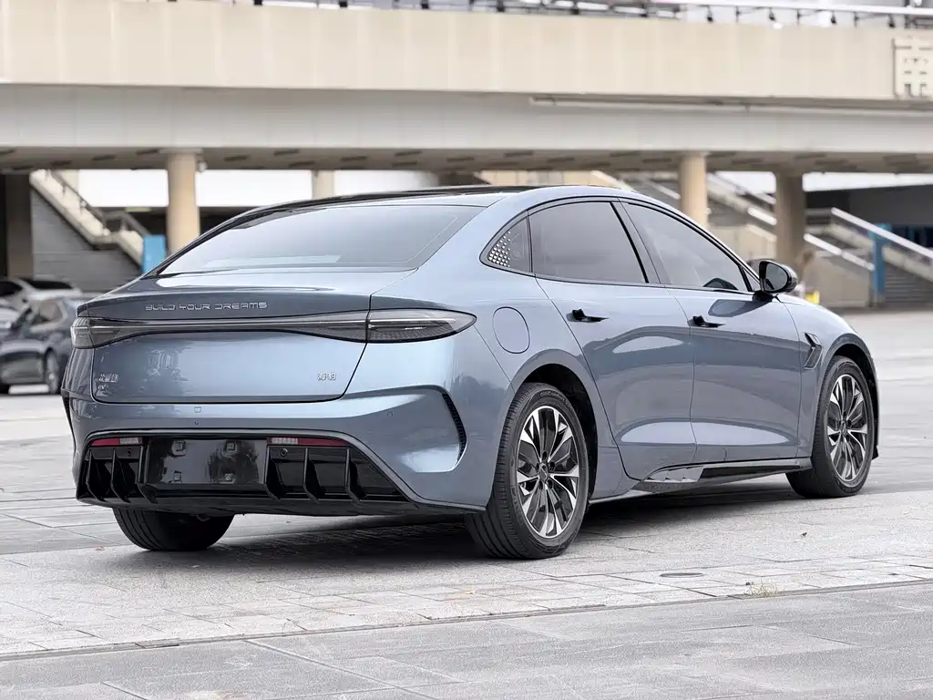 BYD Seal — фото 4