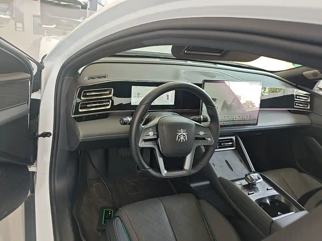 BYD Qin L — фото 11