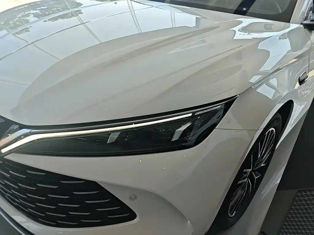 BYD Qin L — фото 24