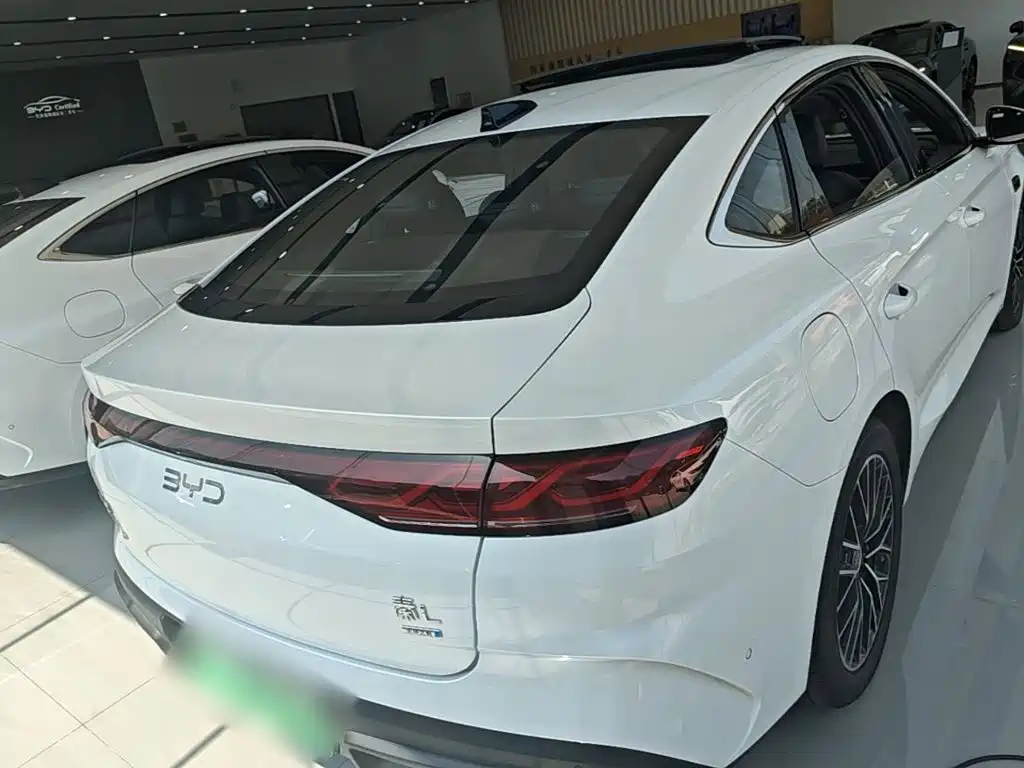 BYD Qin L — фото 6
