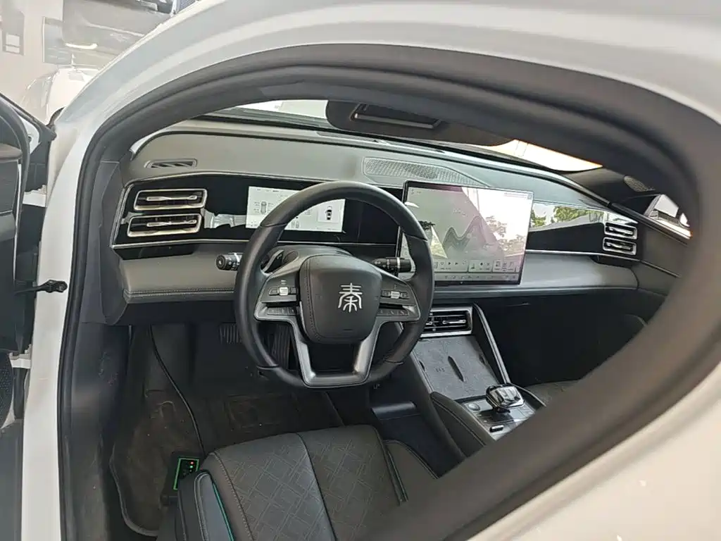 BYD Qin L — фото 10