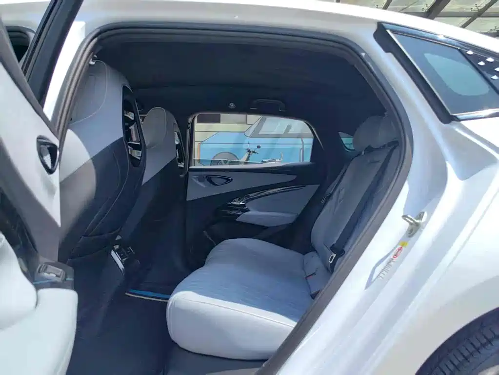 BYD Seal — фото 6