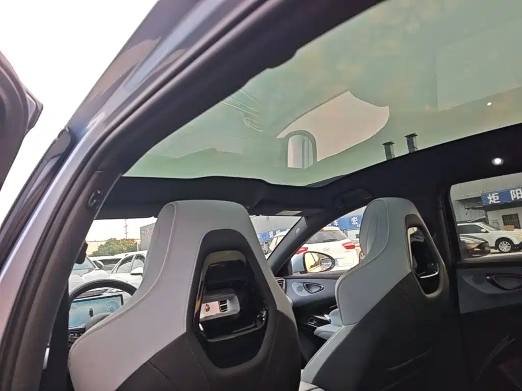 BYD Seal — фото 17