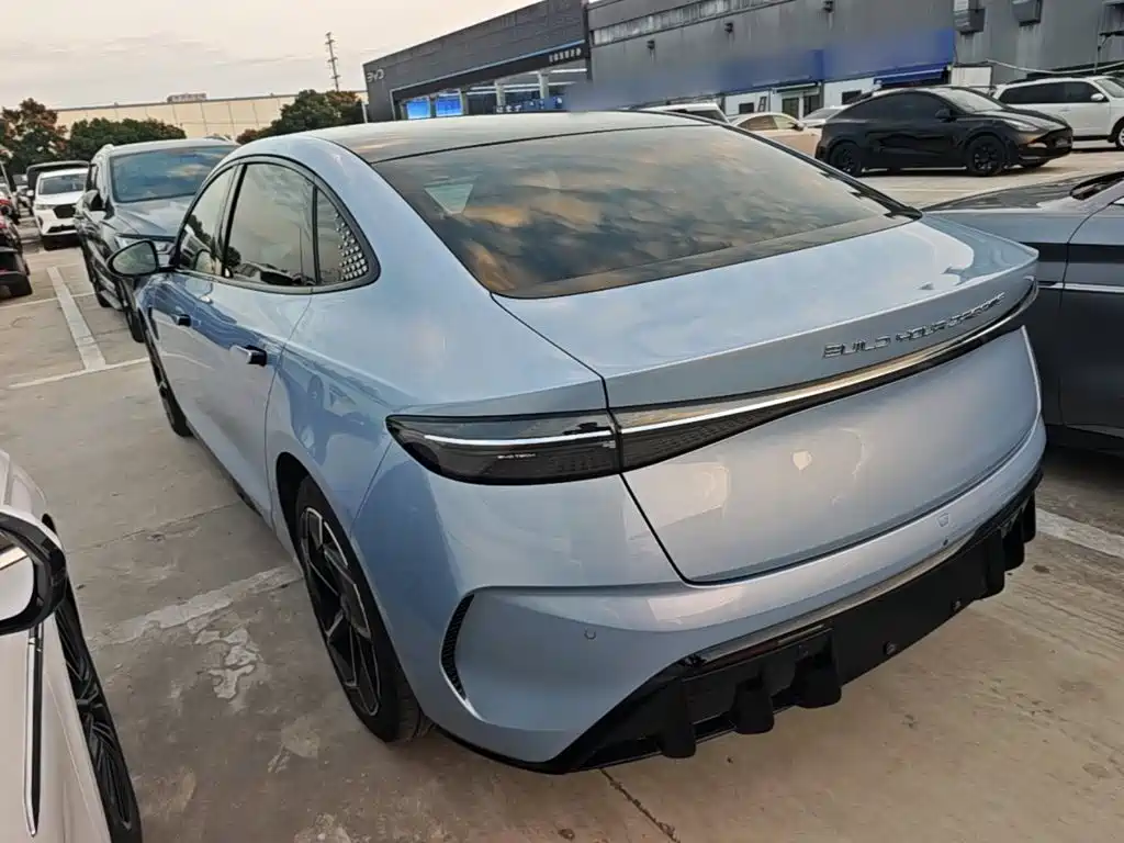 BYD Seal — фото 4