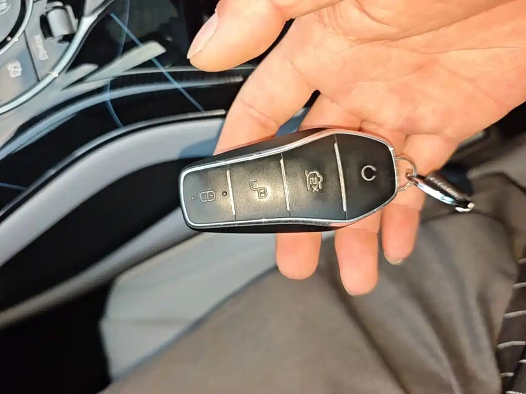 BYD Seal — фото 8