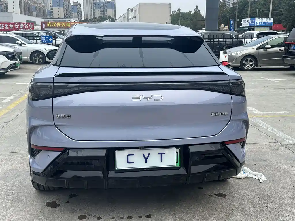BYD Sealion 07 EV — фото 10