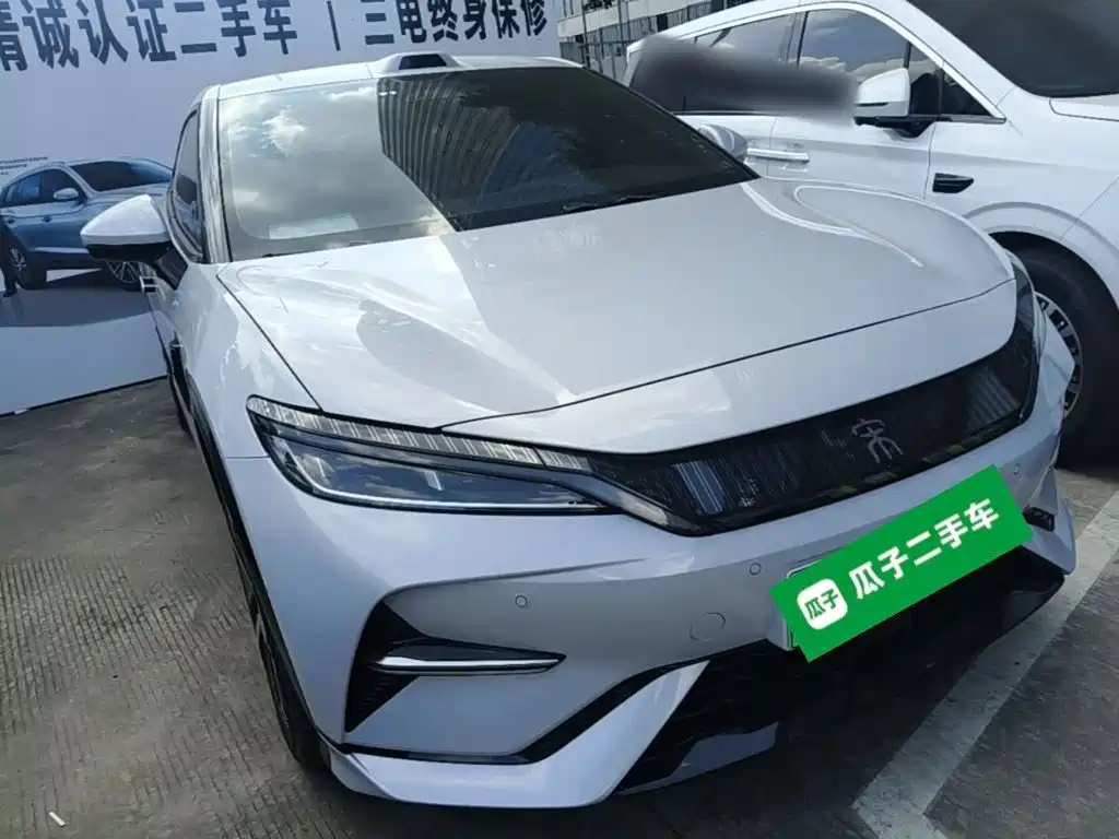 BYD L EV — фото 3