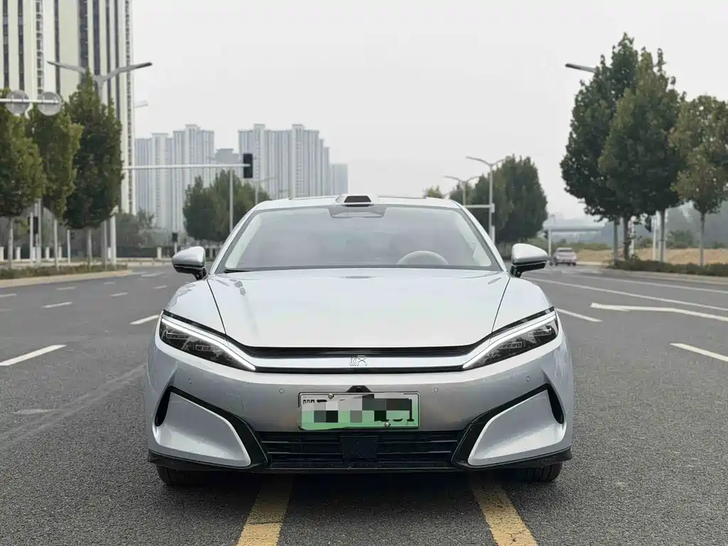 BYD Han — фото 2