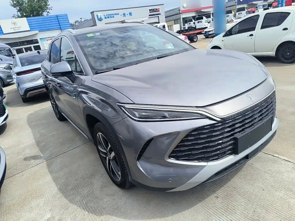 BYD L DM-i — фото 4
