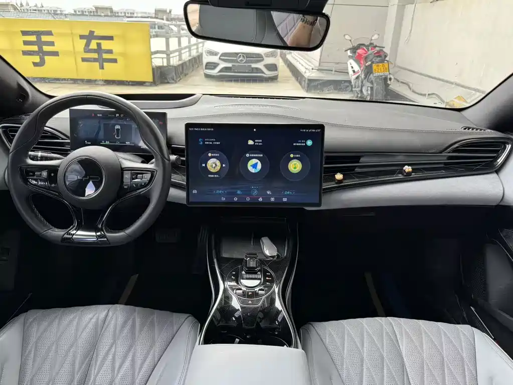 BYD Seal — фото 6