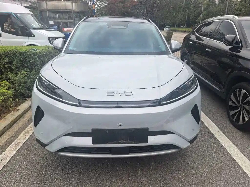 BYD Sealion 05 EV — фото 2