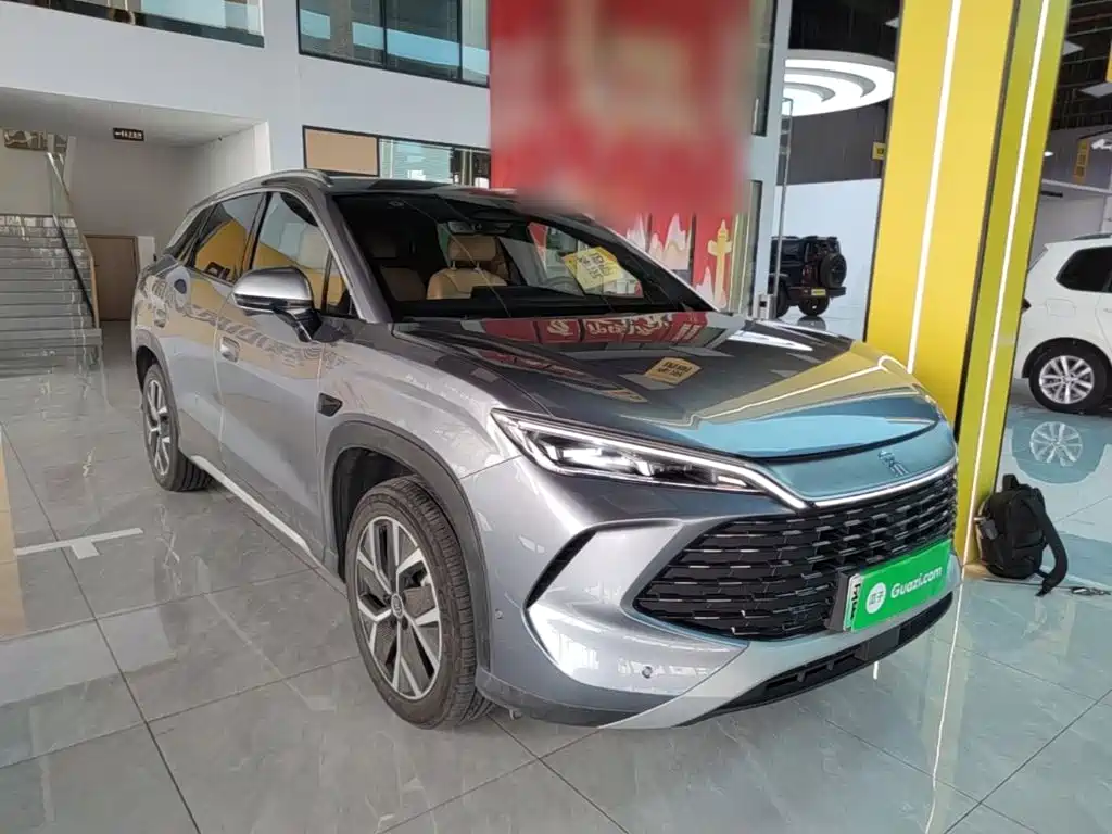 BYD L DM-i — фото 4