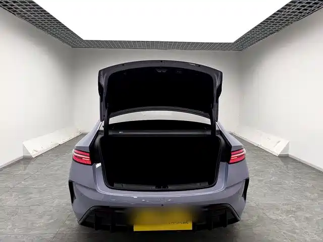 BYD Seal — фото 12
