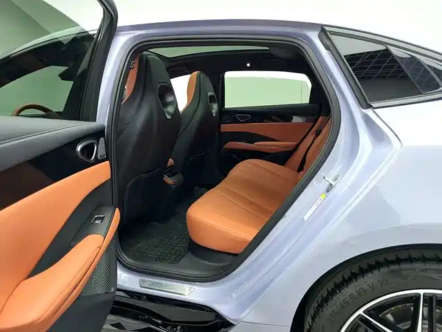 BYD Seal — фото 9