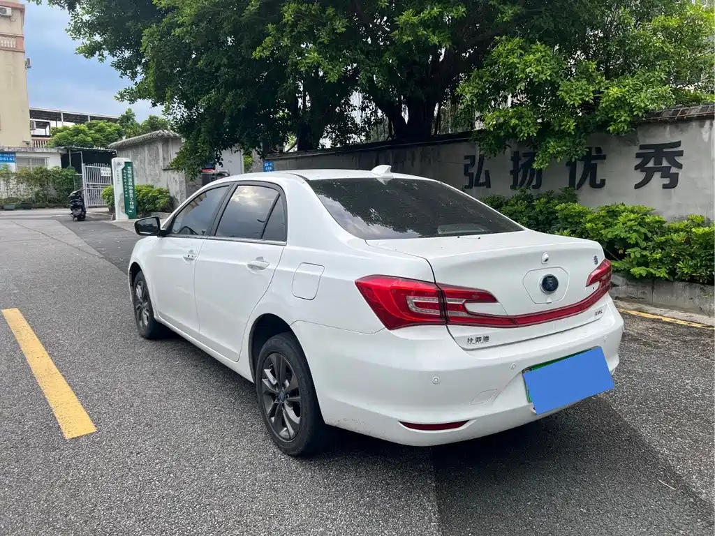 BYD Qin NEV — фото 6
