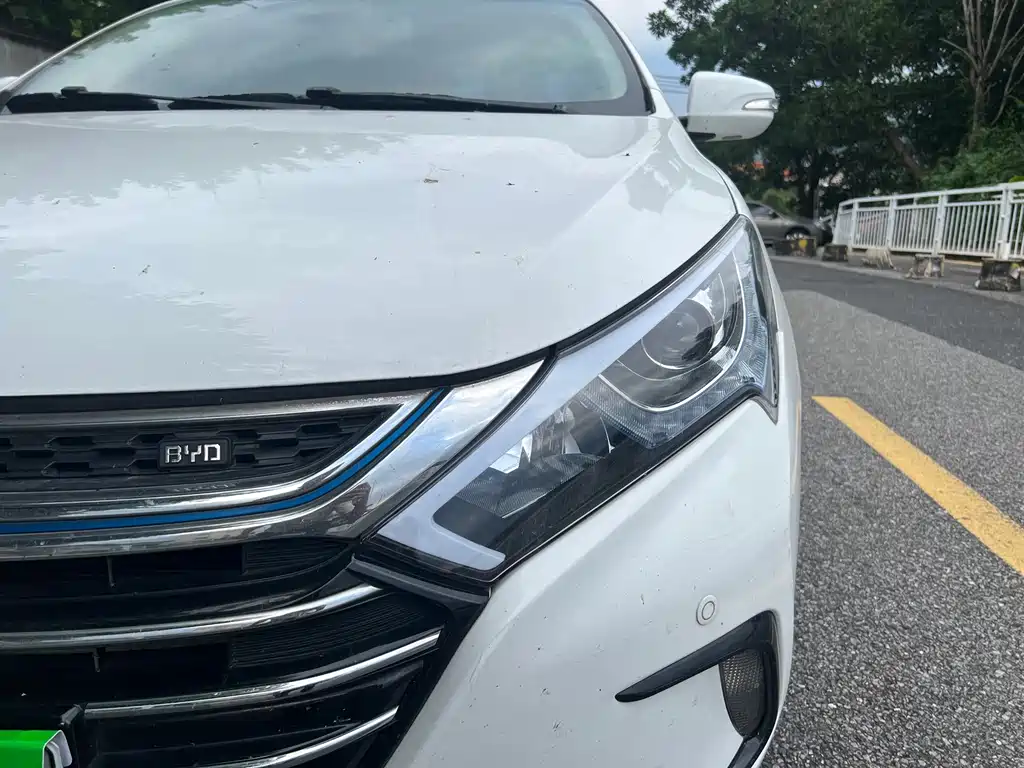 BYD Qin NEV — фото 9