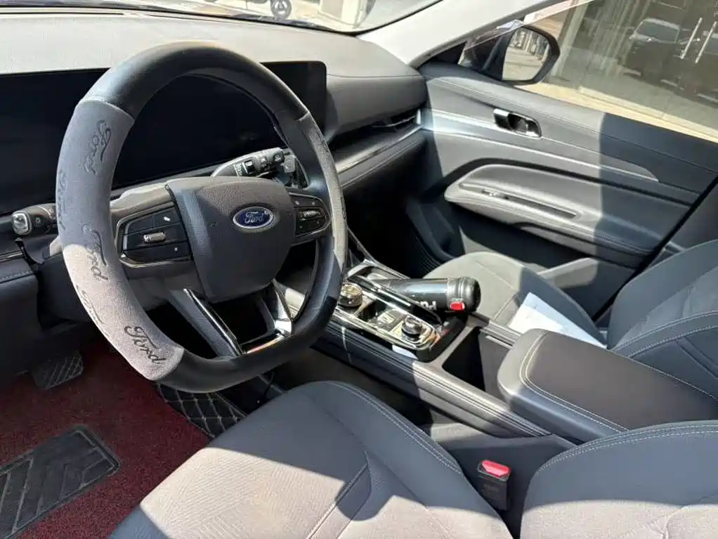 Ford Equator Sport — фото 4