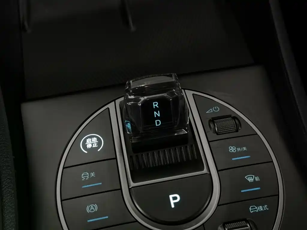 BYD Seal 05 DM-i — фото 13