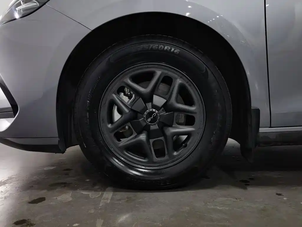 BYD Seal 05 DM-i — фото 17