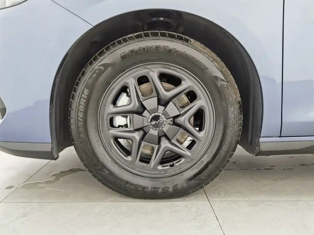 BYD Seal 05 DM-i — фото 17