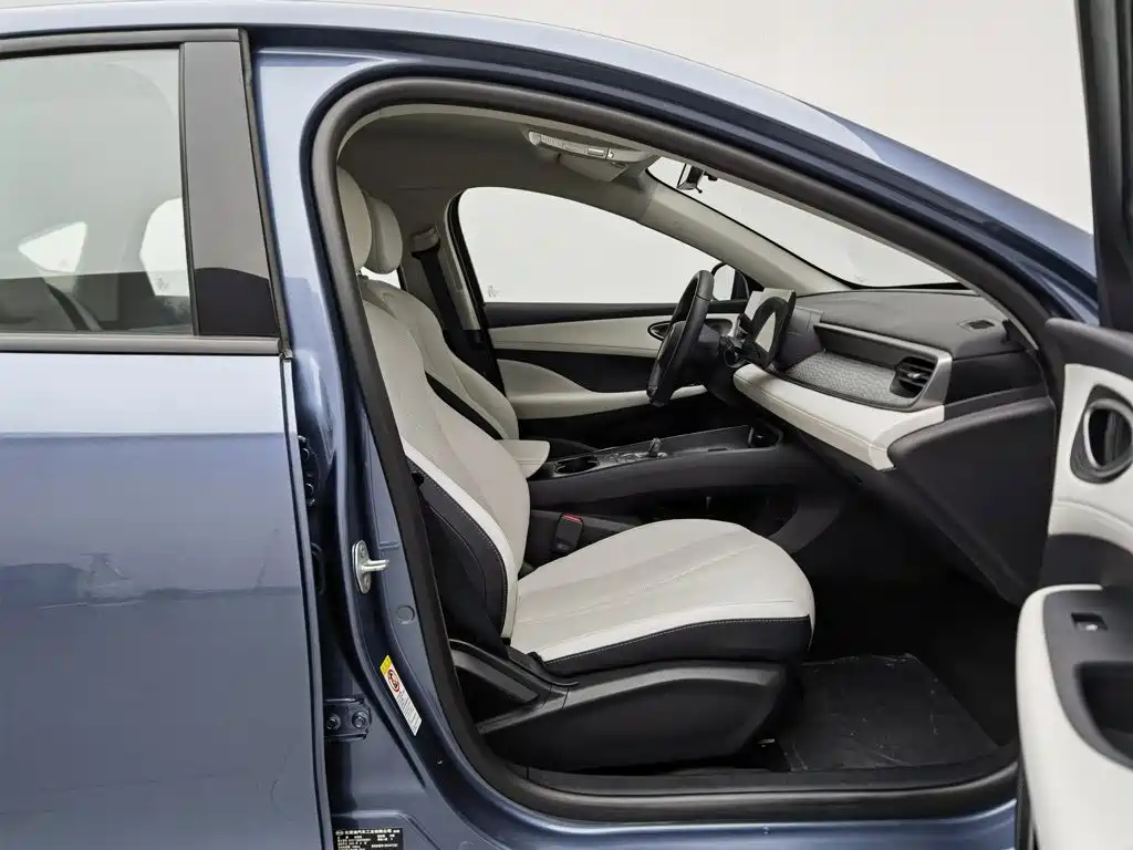 BYD Seal 05 DM-i — фото 23
