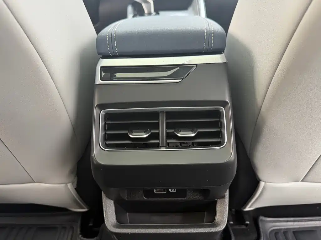 Geely Preface — фото 13