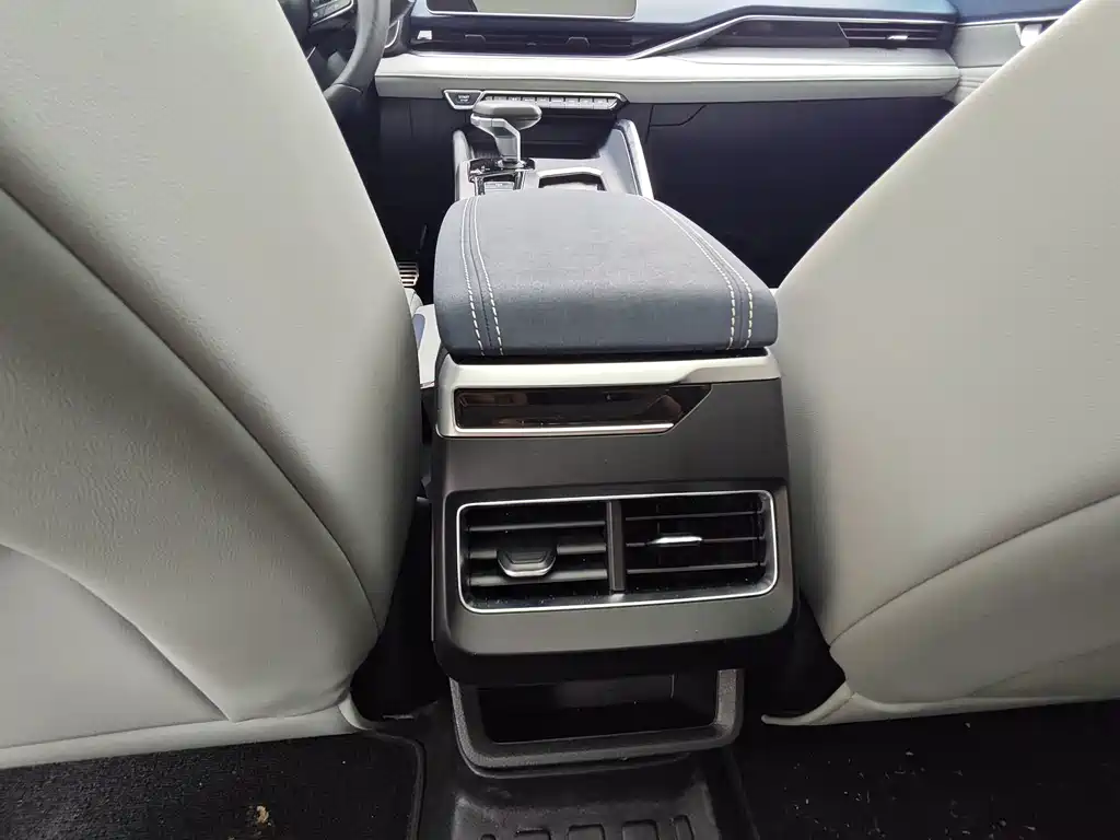 Geely Preface — фото 10