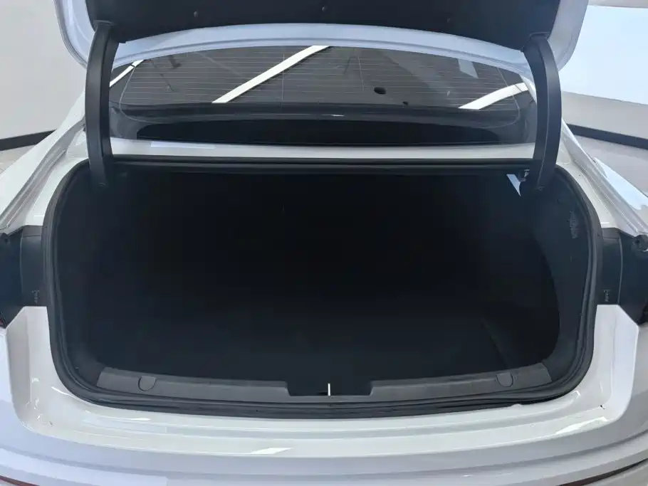 Geely Preface — фото 4